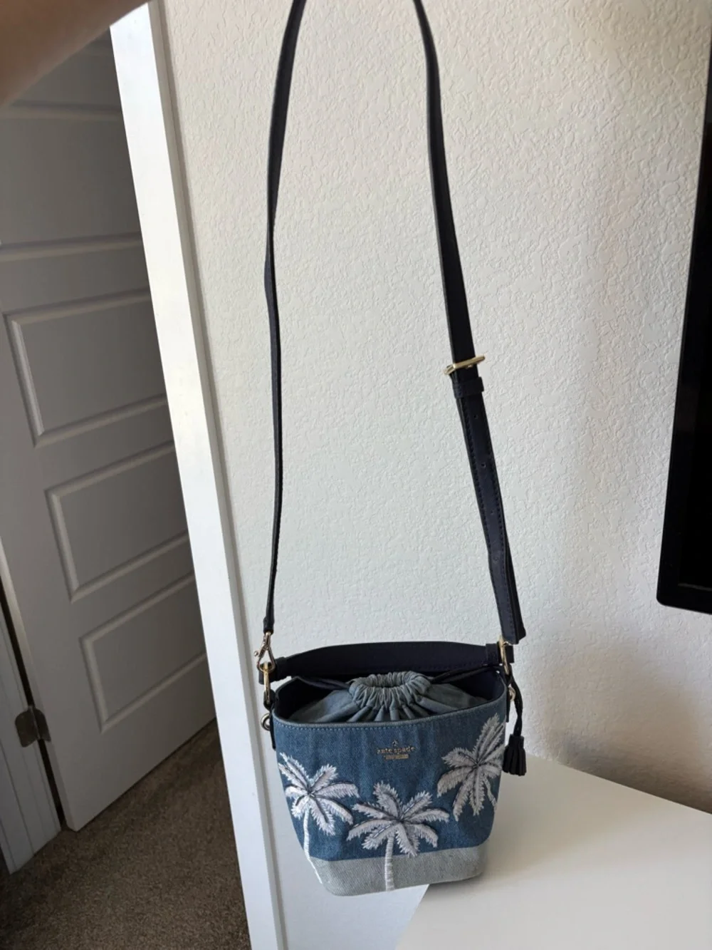 kate spade California dream in puppy Denim Palm Embroidered Crossbody Bucket Bag - Picture 7 of 11